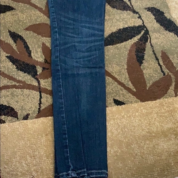 Levi’s Skinny - Picture 2 of 4